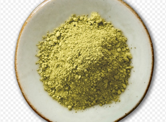talíř s kratomem
